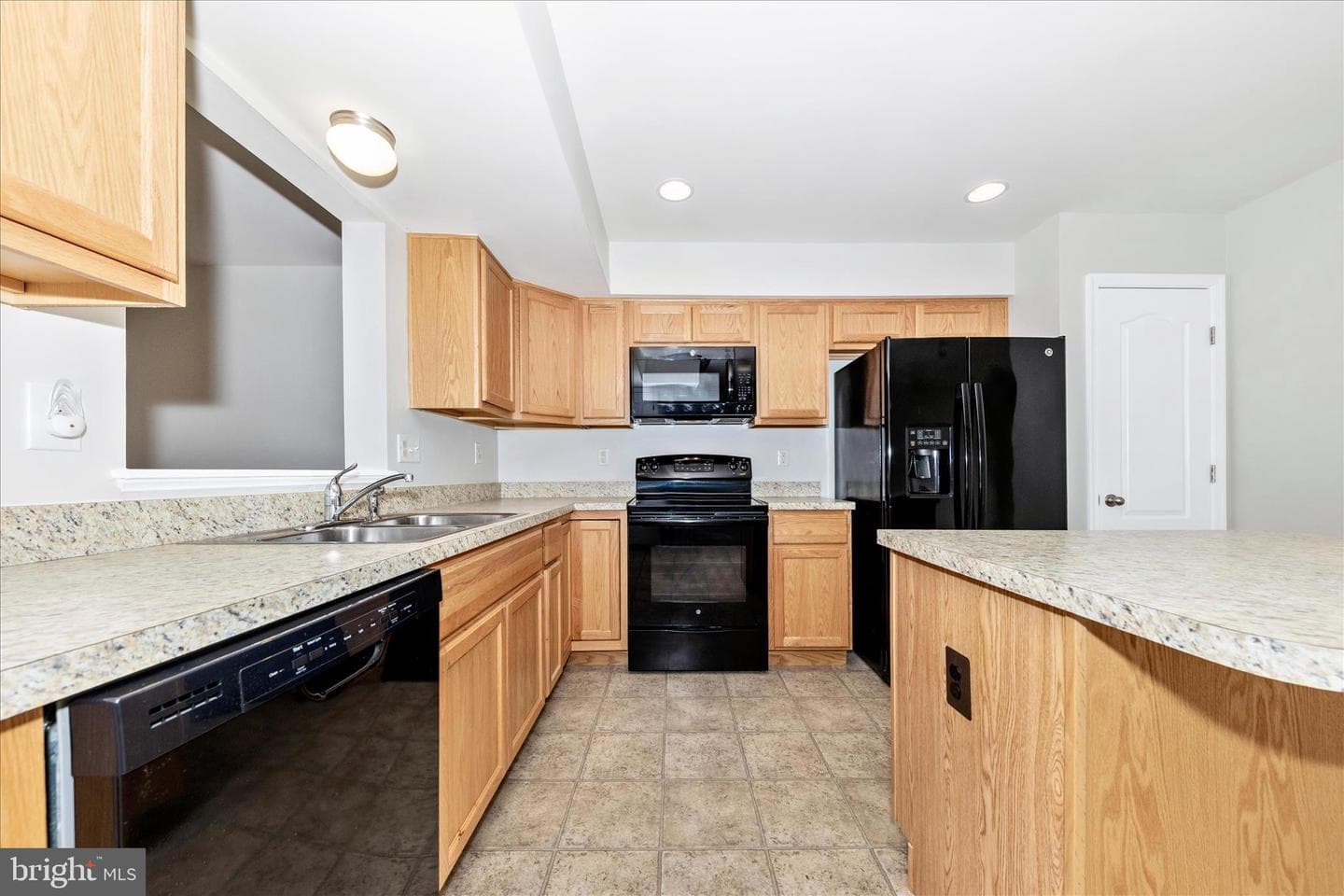 35 Fast View Drive photo 2