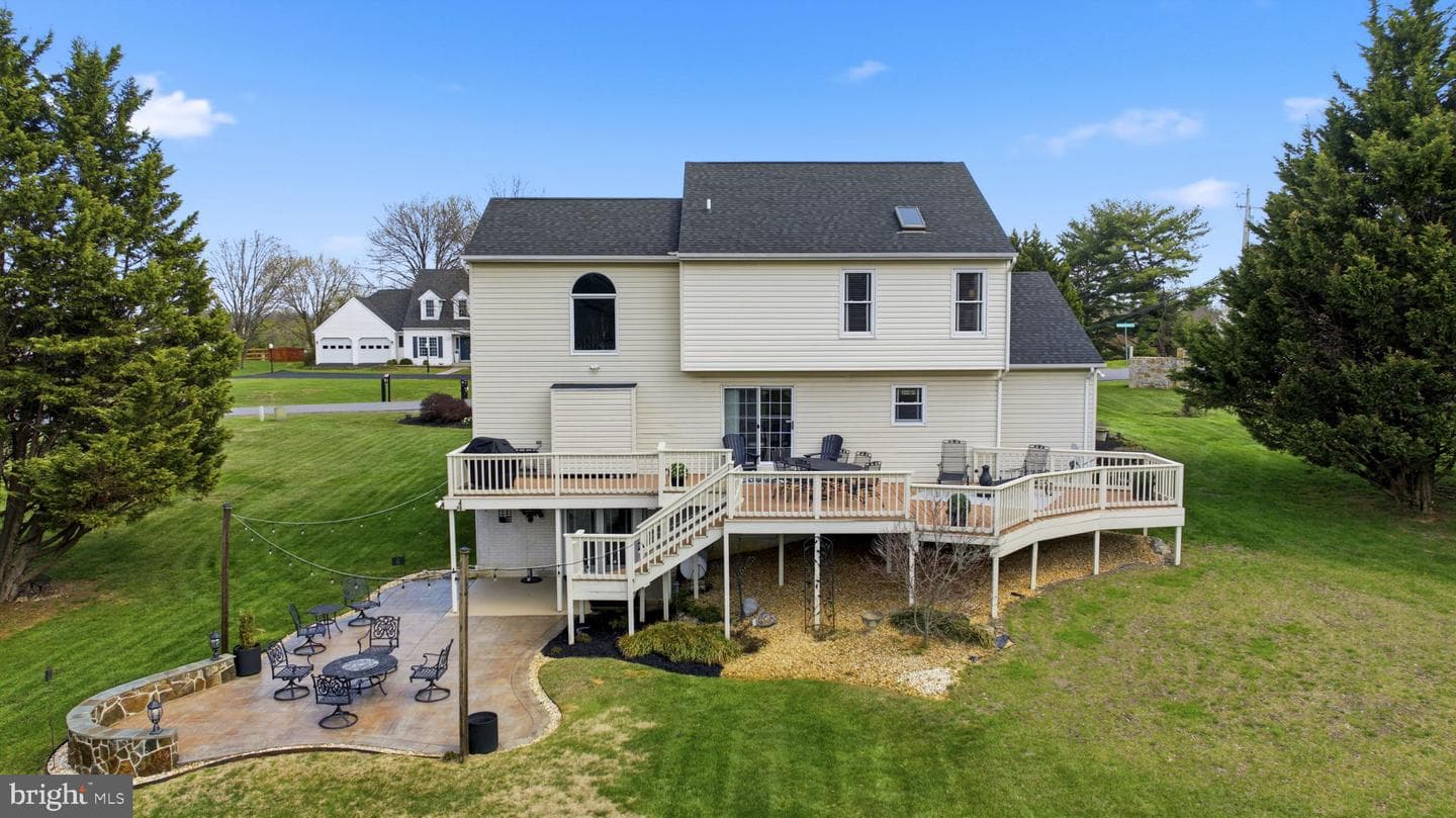 17 Renaissance Drive photo 10