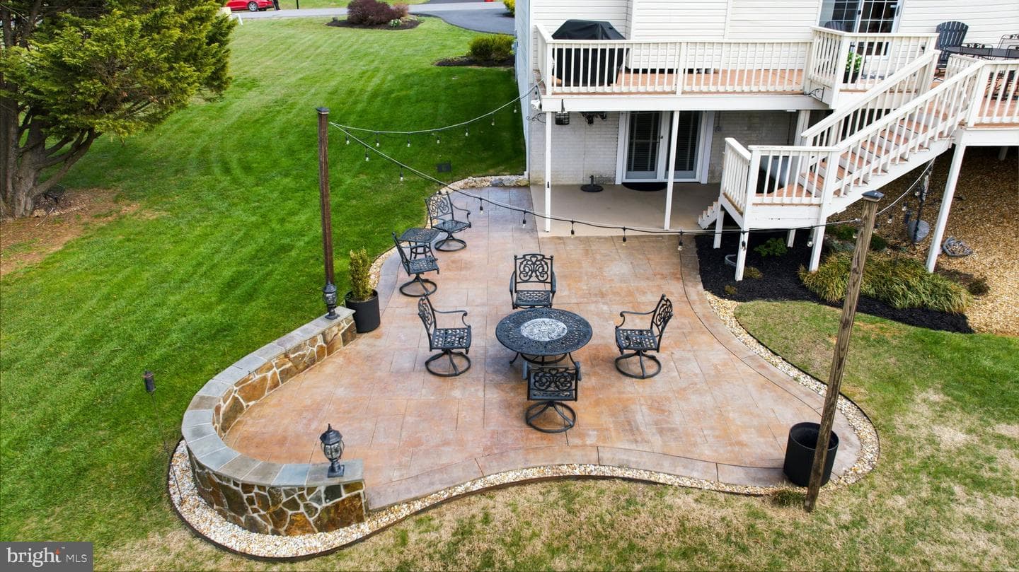 17 Renaissance Drive photo 13