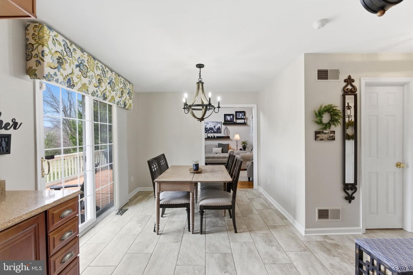 17 Renaissance Drive photo 26