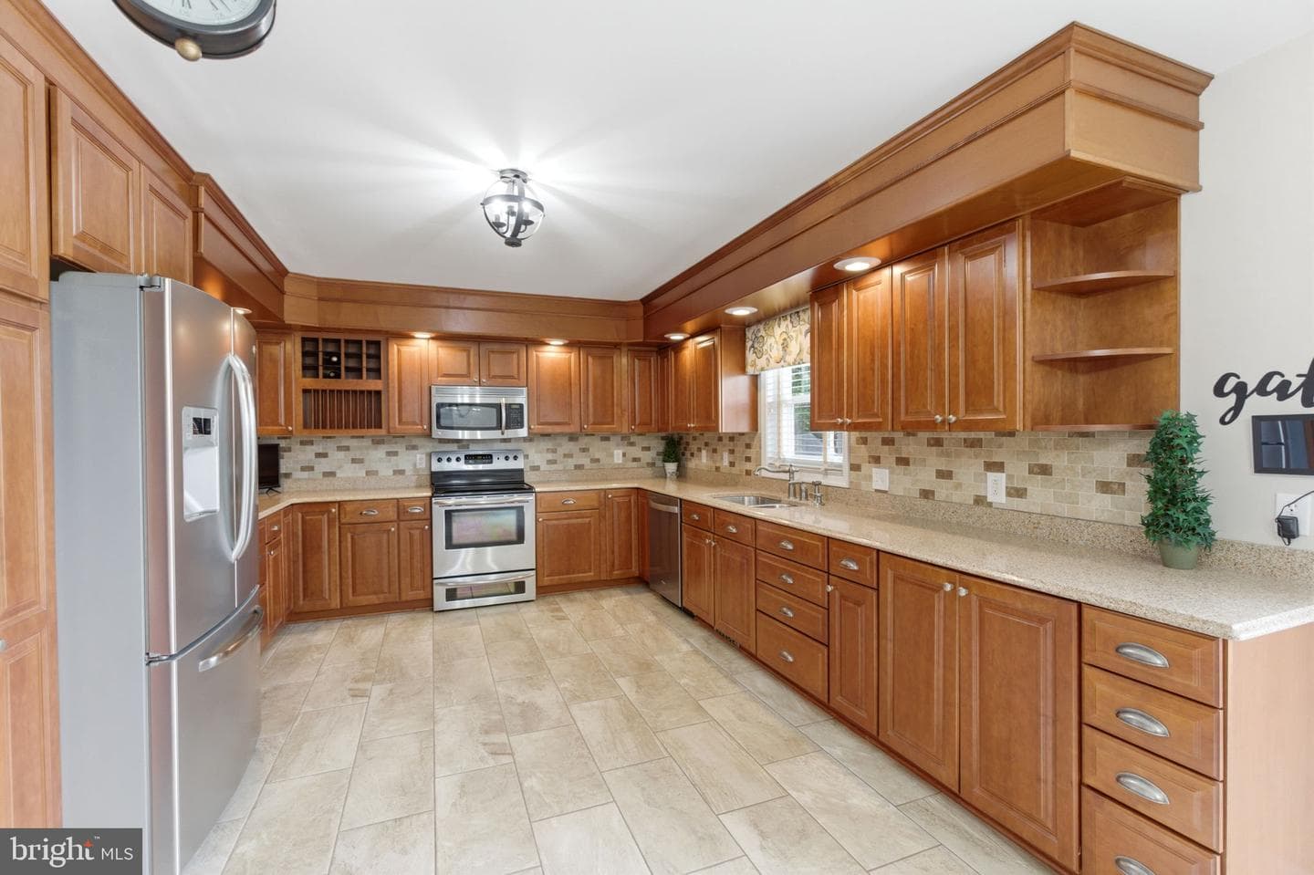 17 Renaissance Drive photo 28