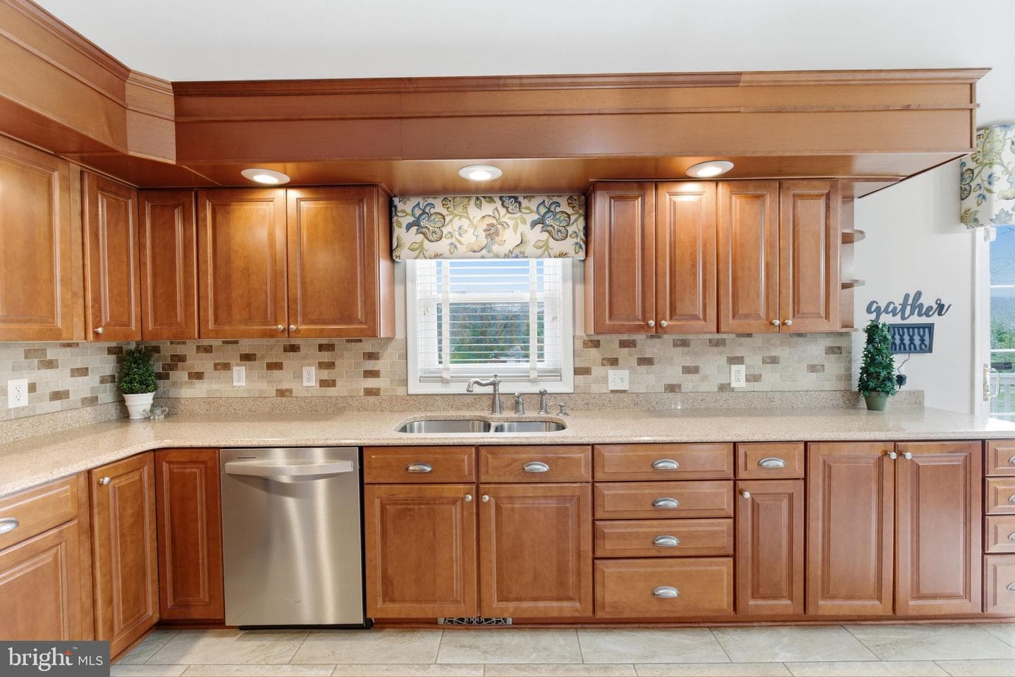 17 Renaissance Drive photo 29