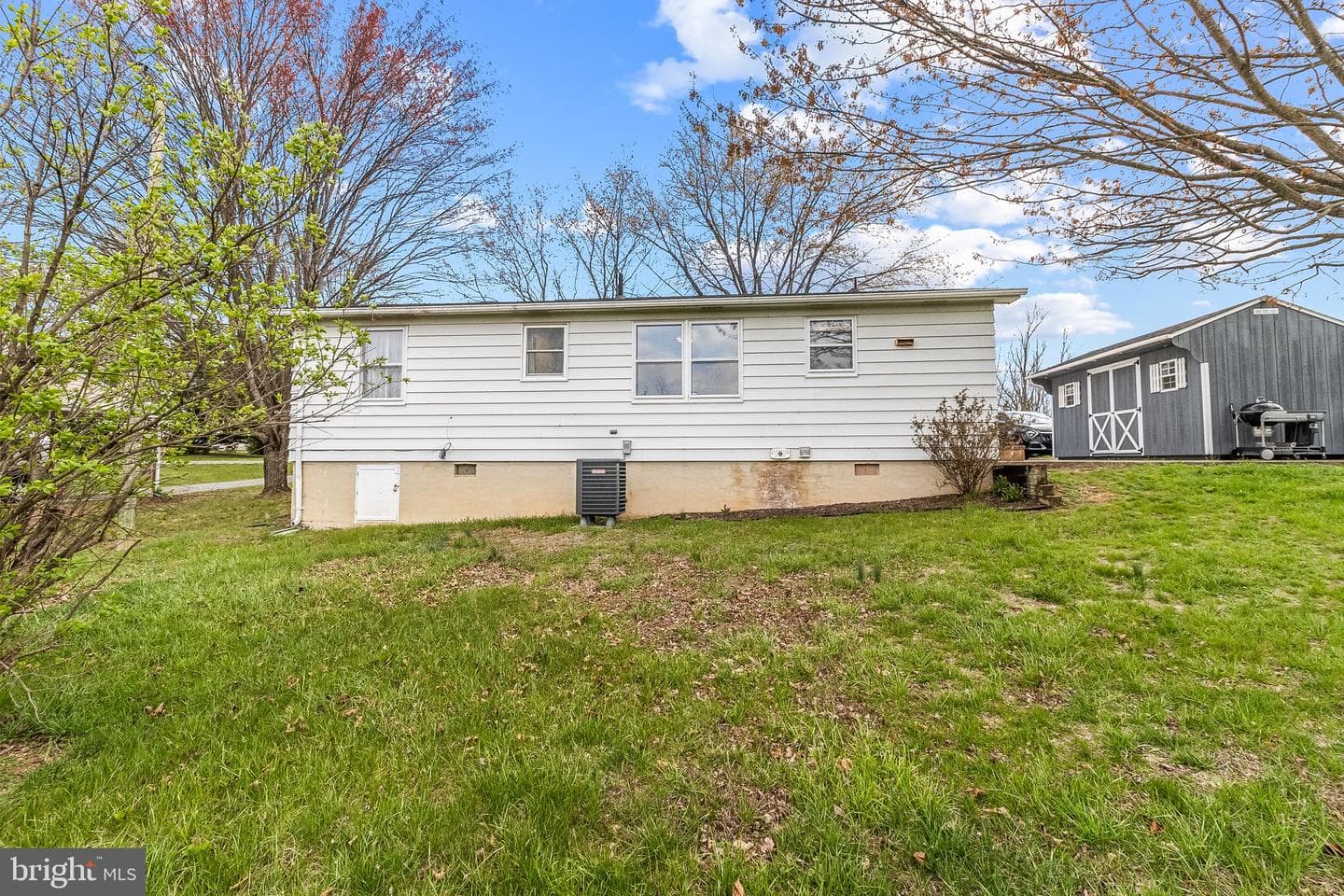 1570 Nadenbousch Lane photo 28