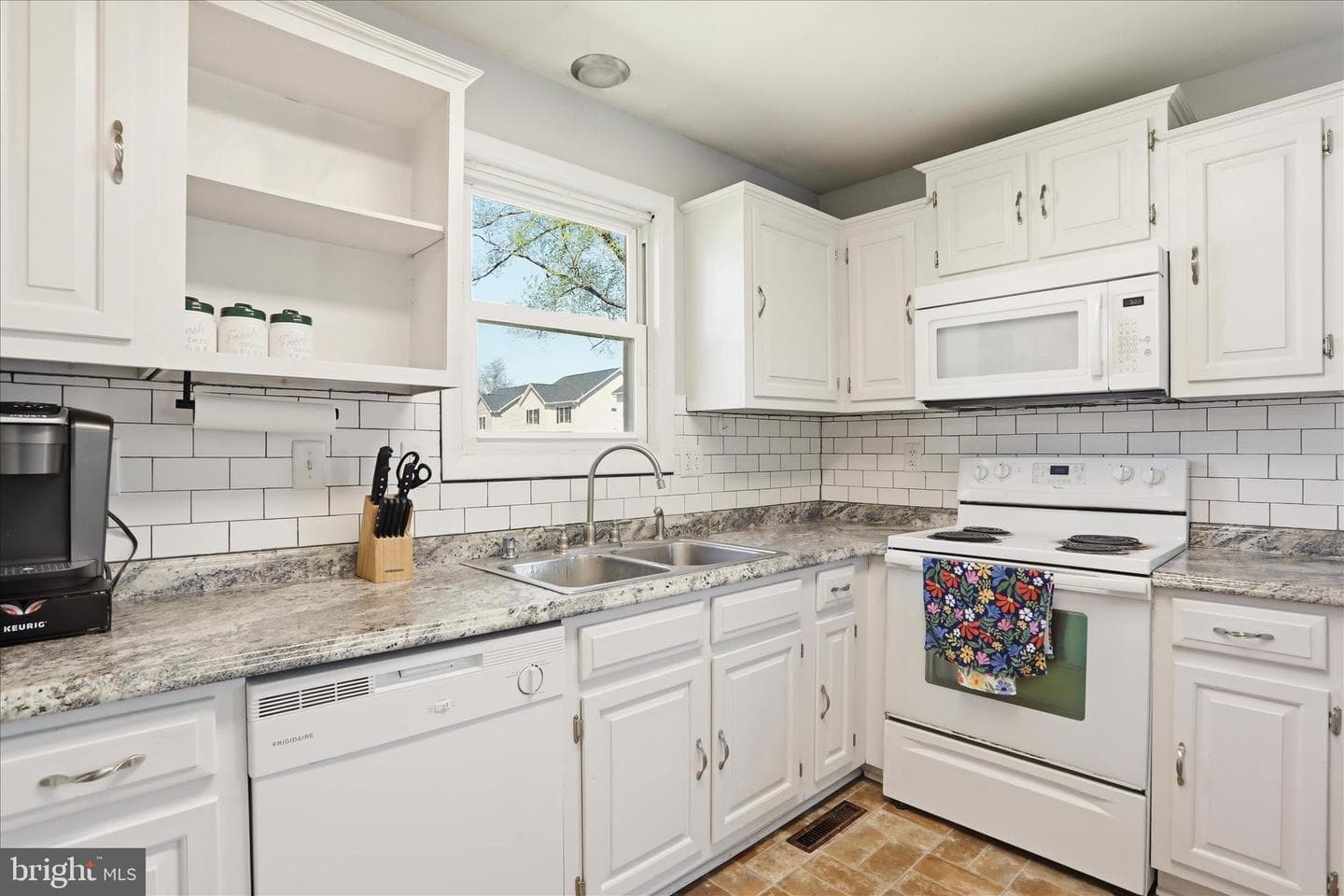 503 Vicky Bullett Street photo 20