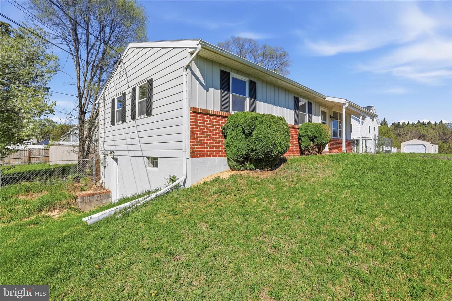 503 Vicky Bullett Street photo 3