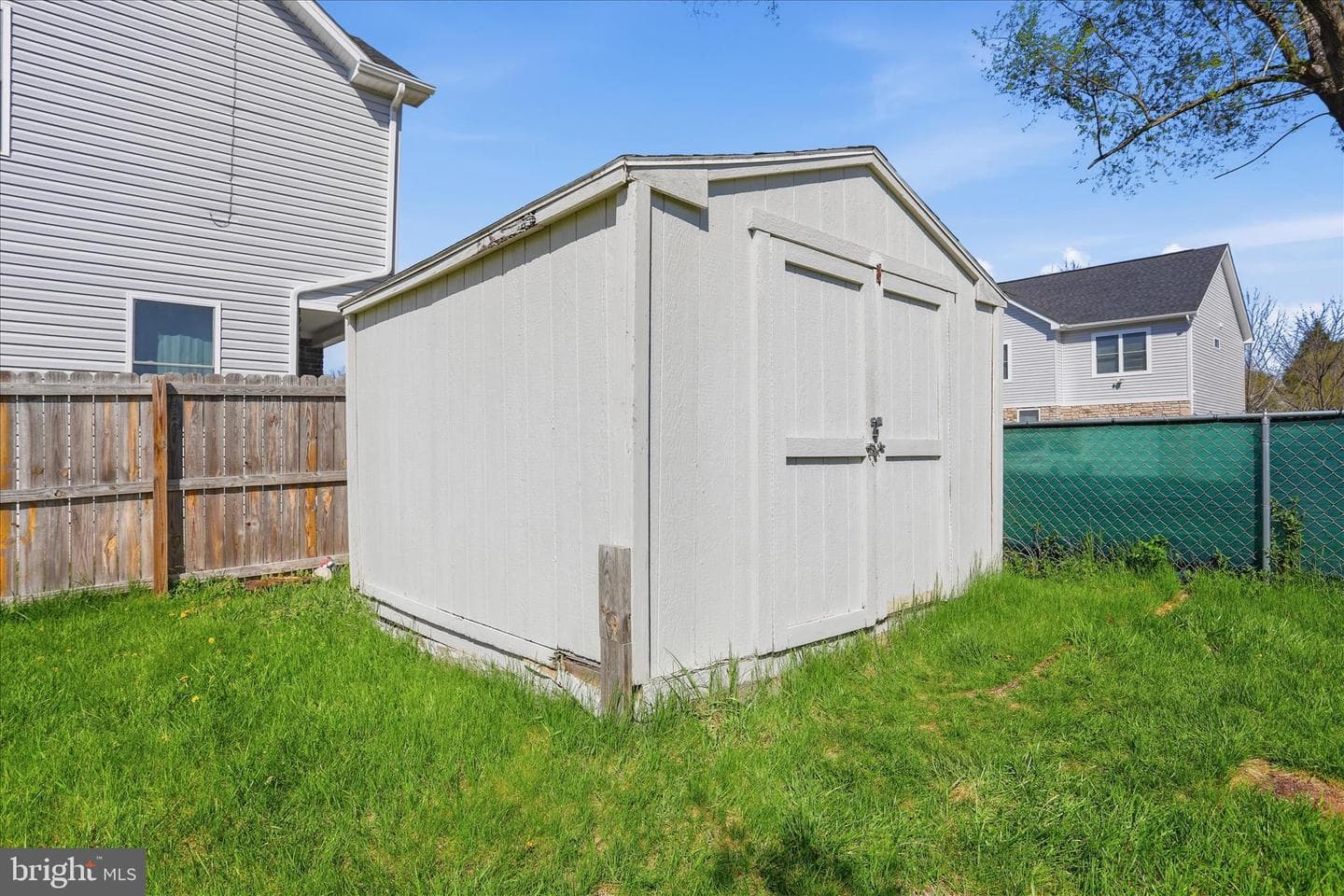 503 Vicky Bullett Street photo 32