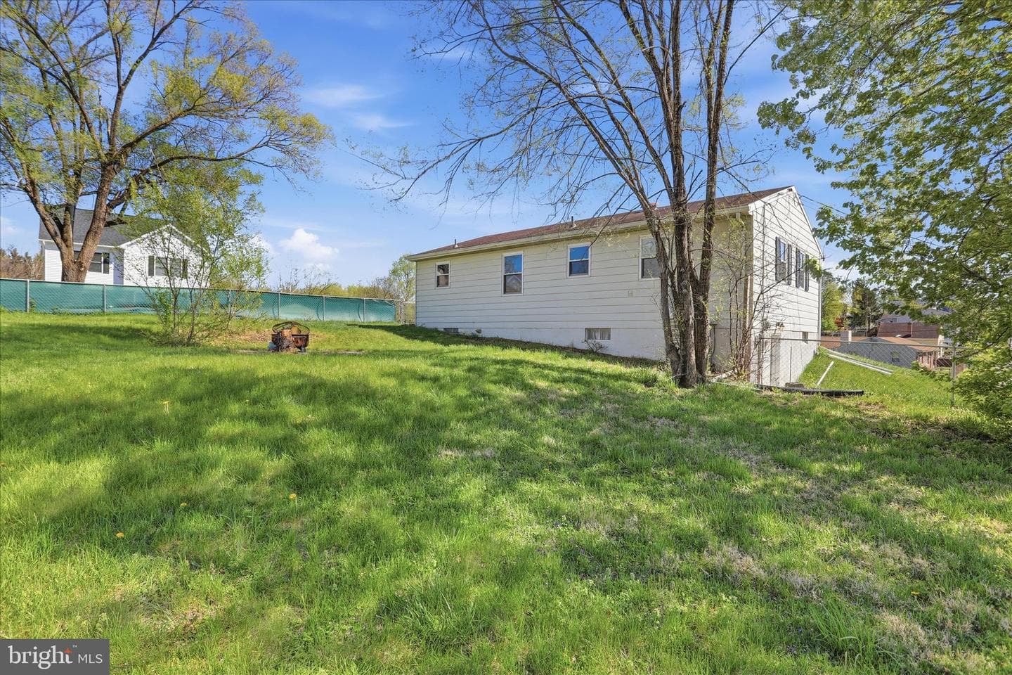 503 Vicky Bullett Street photo 36
