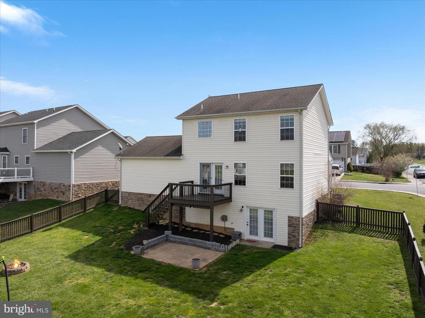 74 Toulouse Lane photo 64