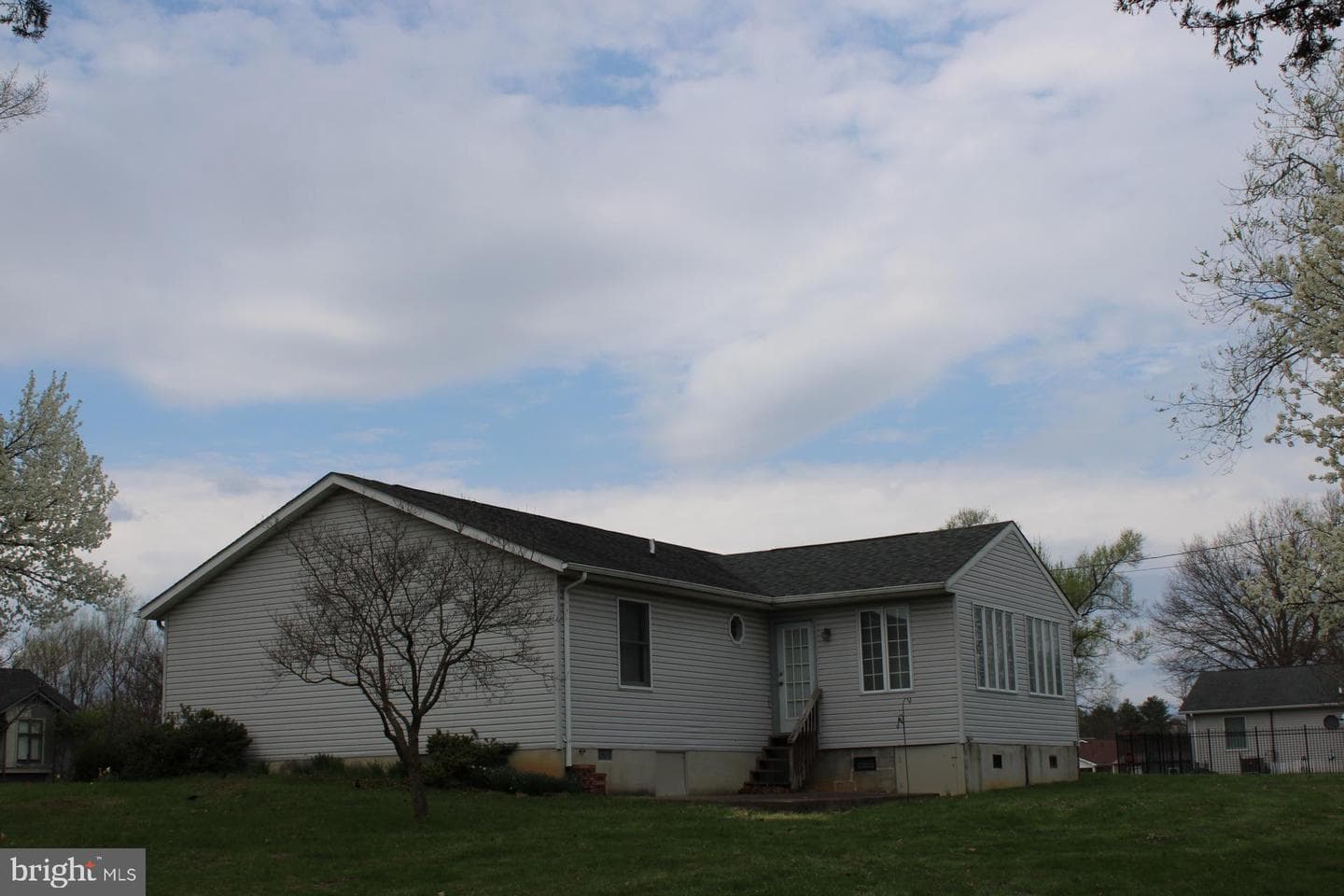 142 Braddock Boulevard photo 33