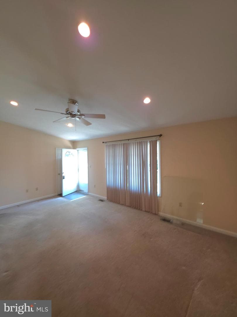 142 Braddock Boulevard photo 9