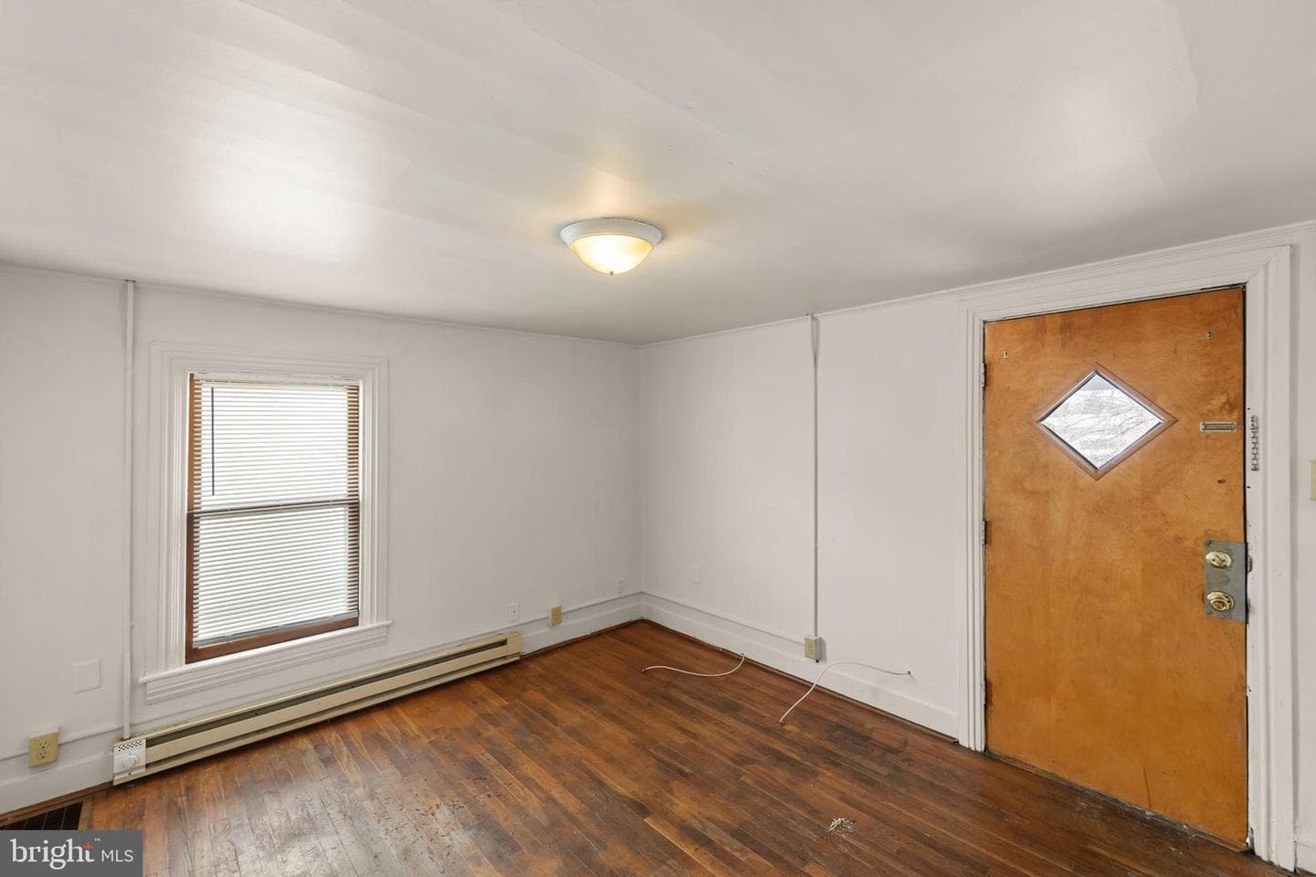 706 W King Street photo 21