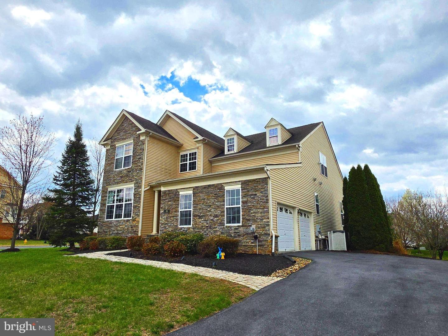 101 Darden Court W photo 2