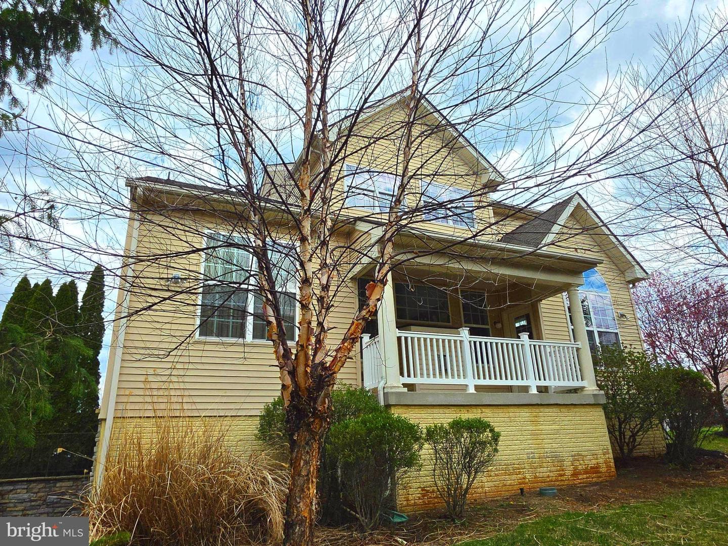 101 Darden Court W photo 4