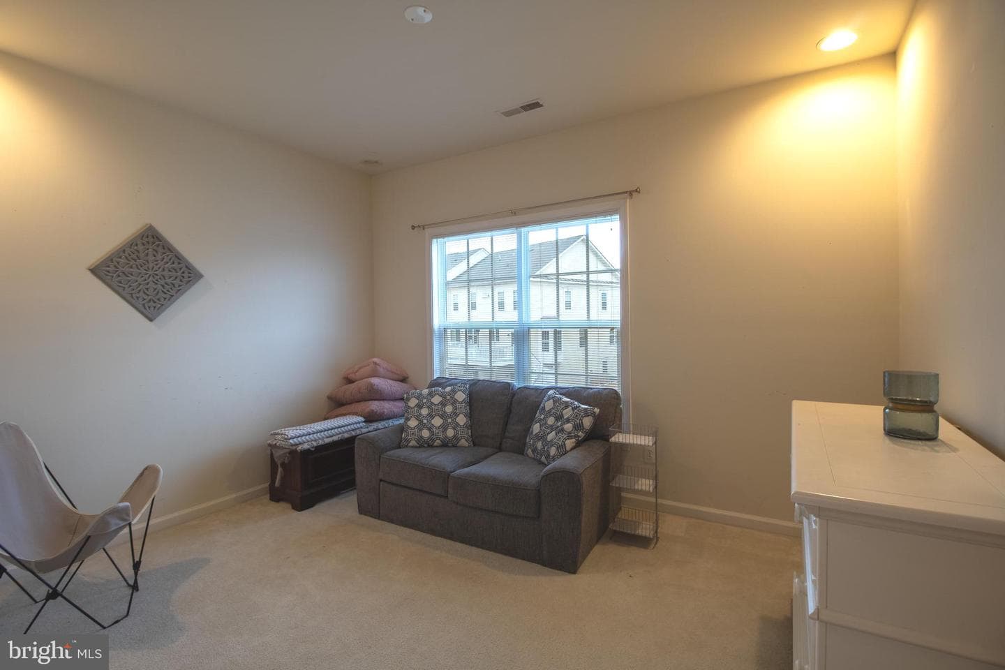 104 E Strathmore Way E photo 41