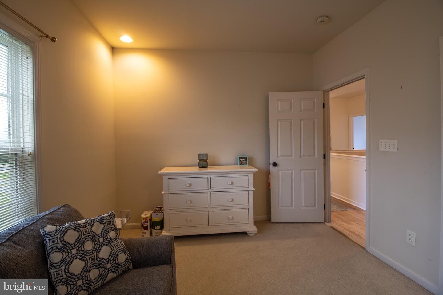 104 E Strathmore Way E photo 43