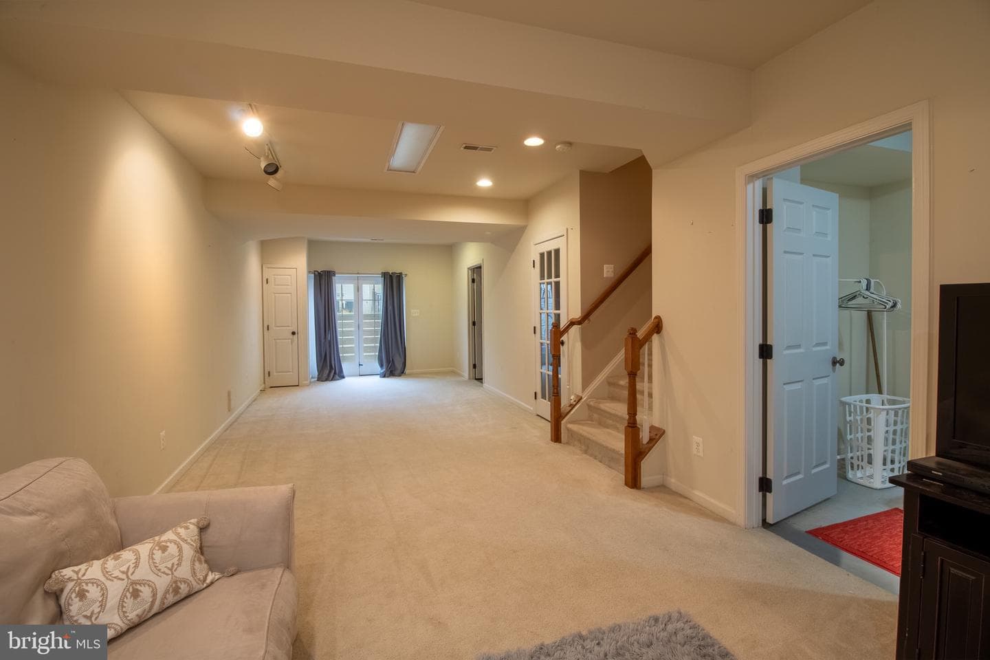 104 E Strathmore Way E photo 55