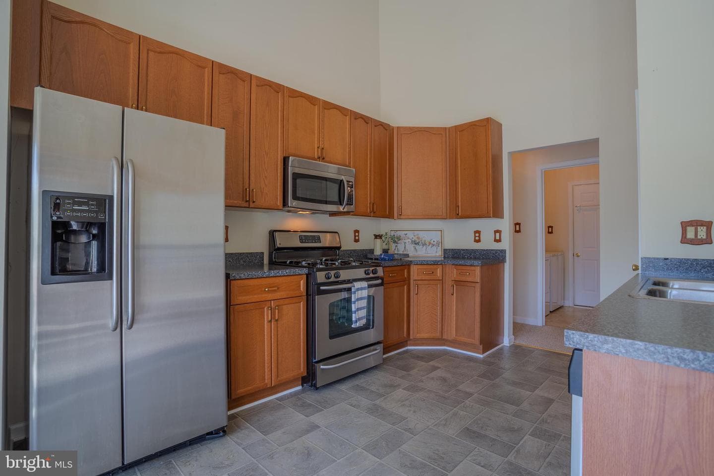 633 Bentley Drive photo 5
