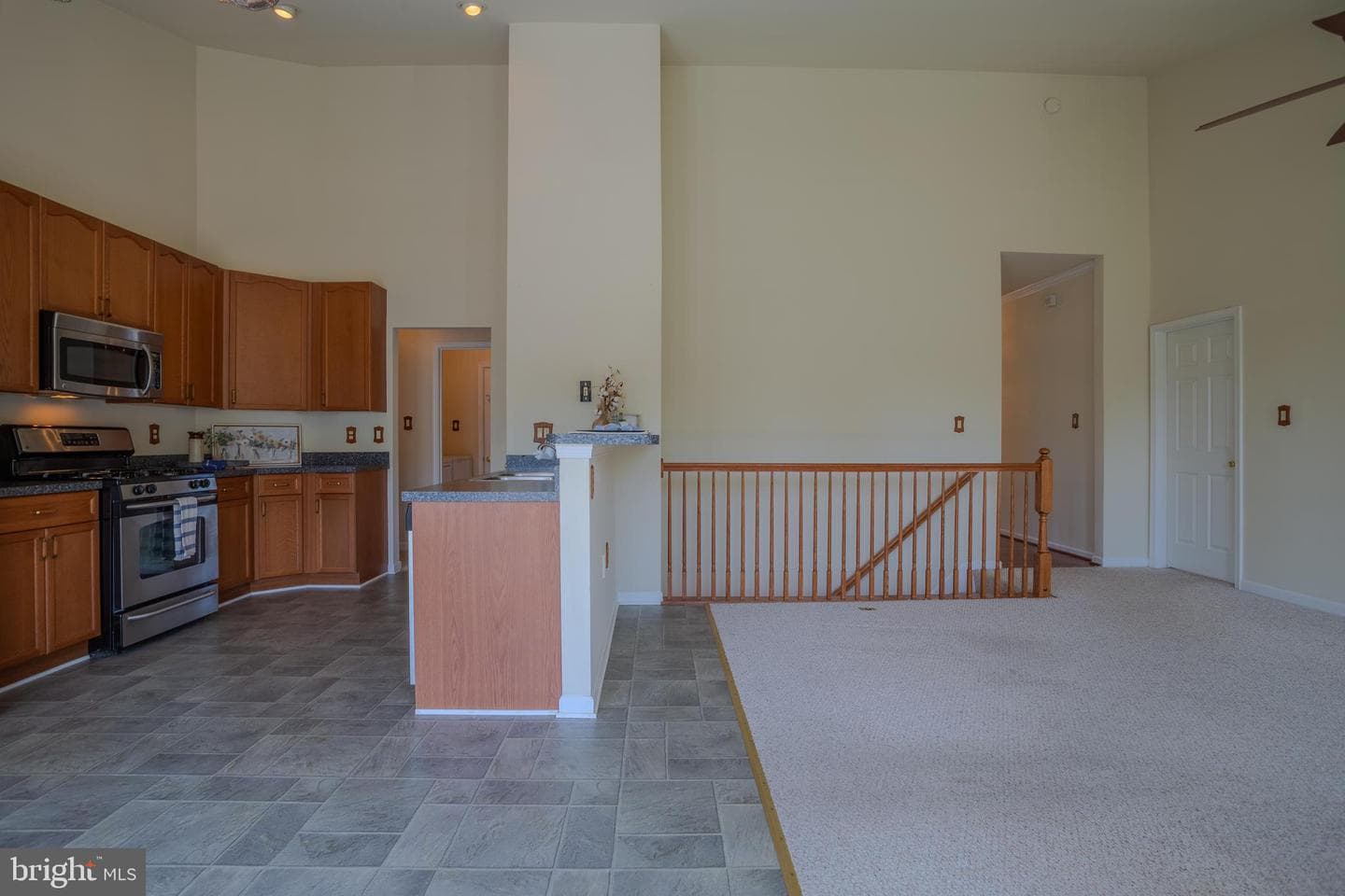633 Bentley Drive photo 7