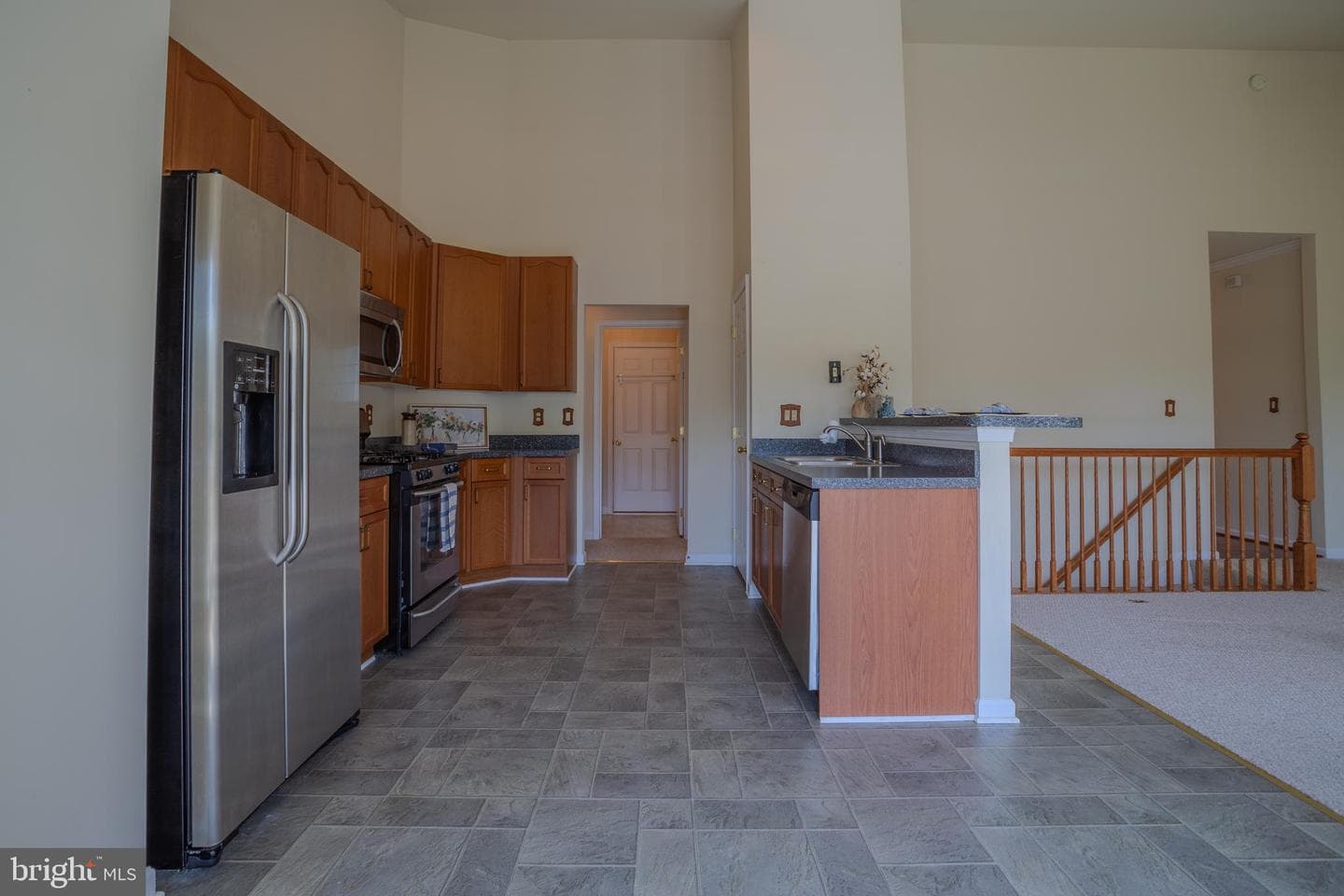 633 Bentley Drive photo 9