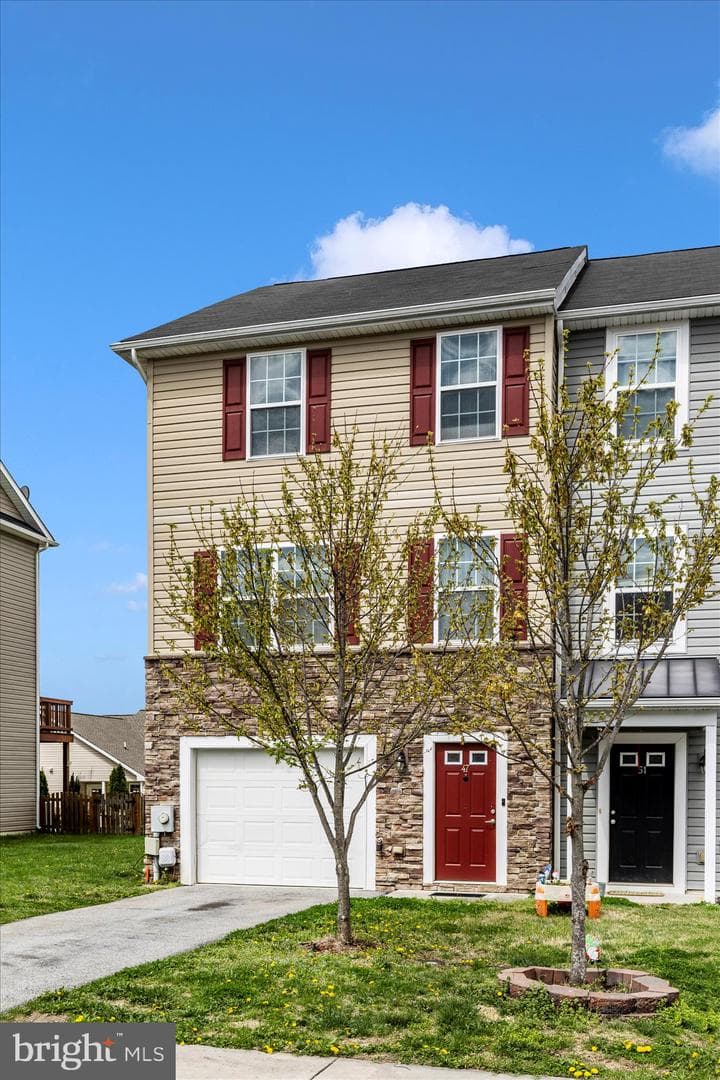 47 Carmody Lane photo 52