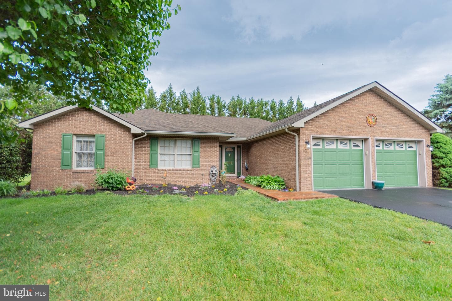 406 Azalea Lane photo 6