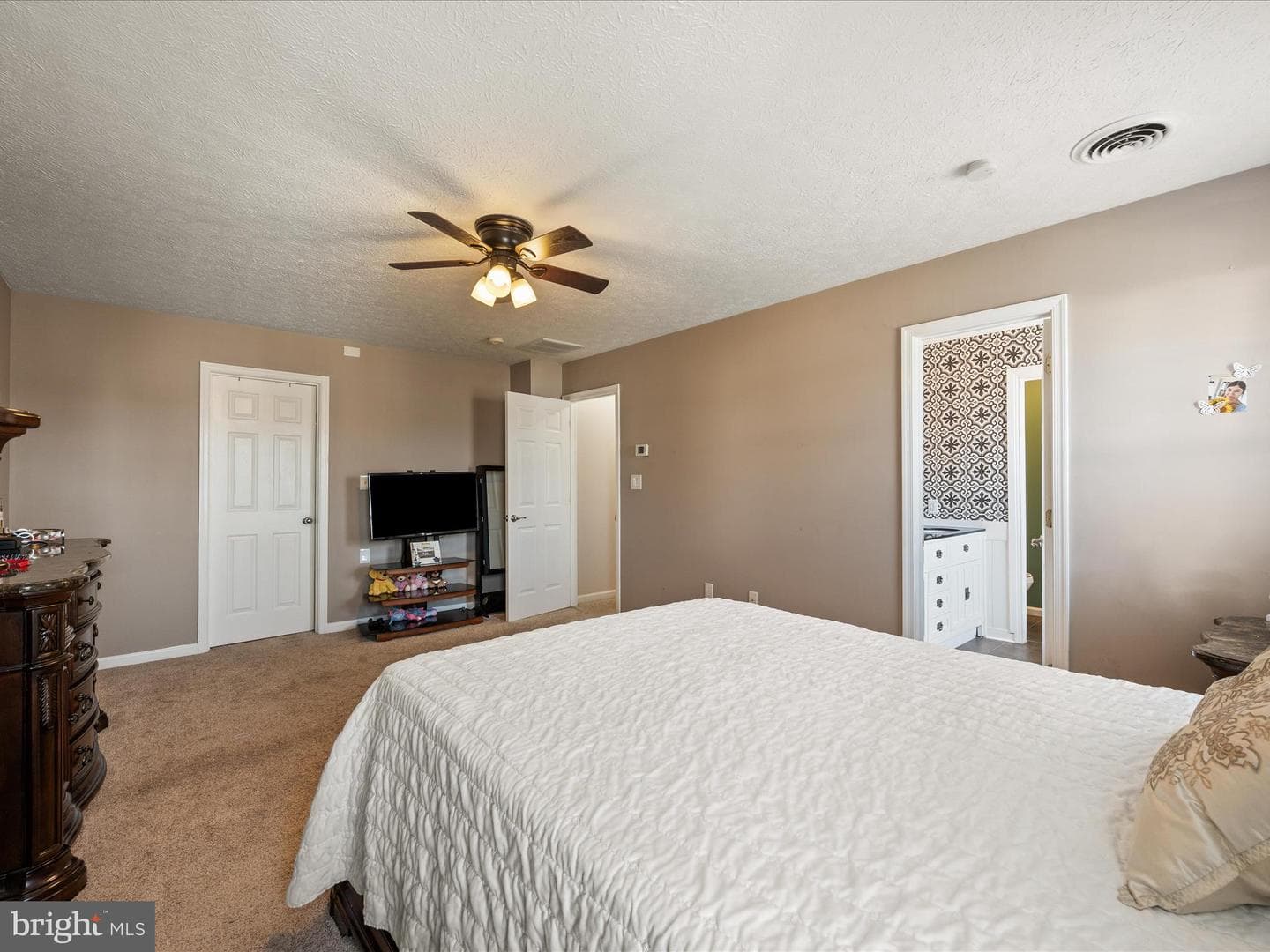 155 Fenimore Drive photo 32