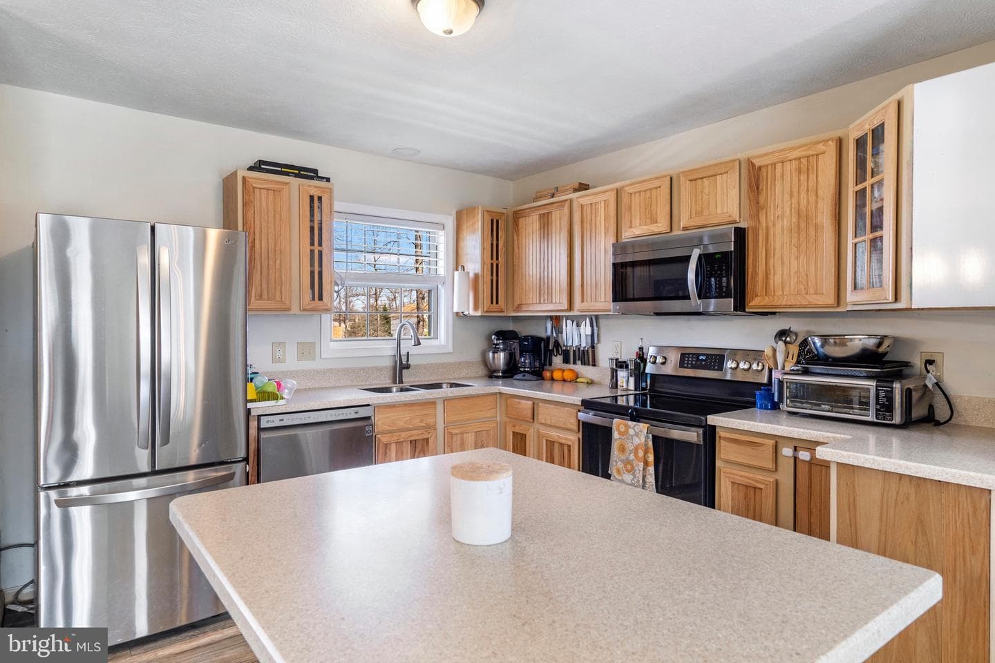 183 Basin Drive photo 9