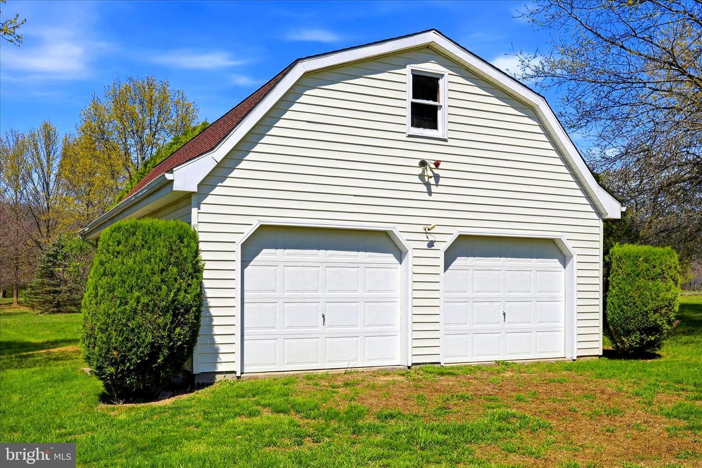 229 Hollis Drive photo 13