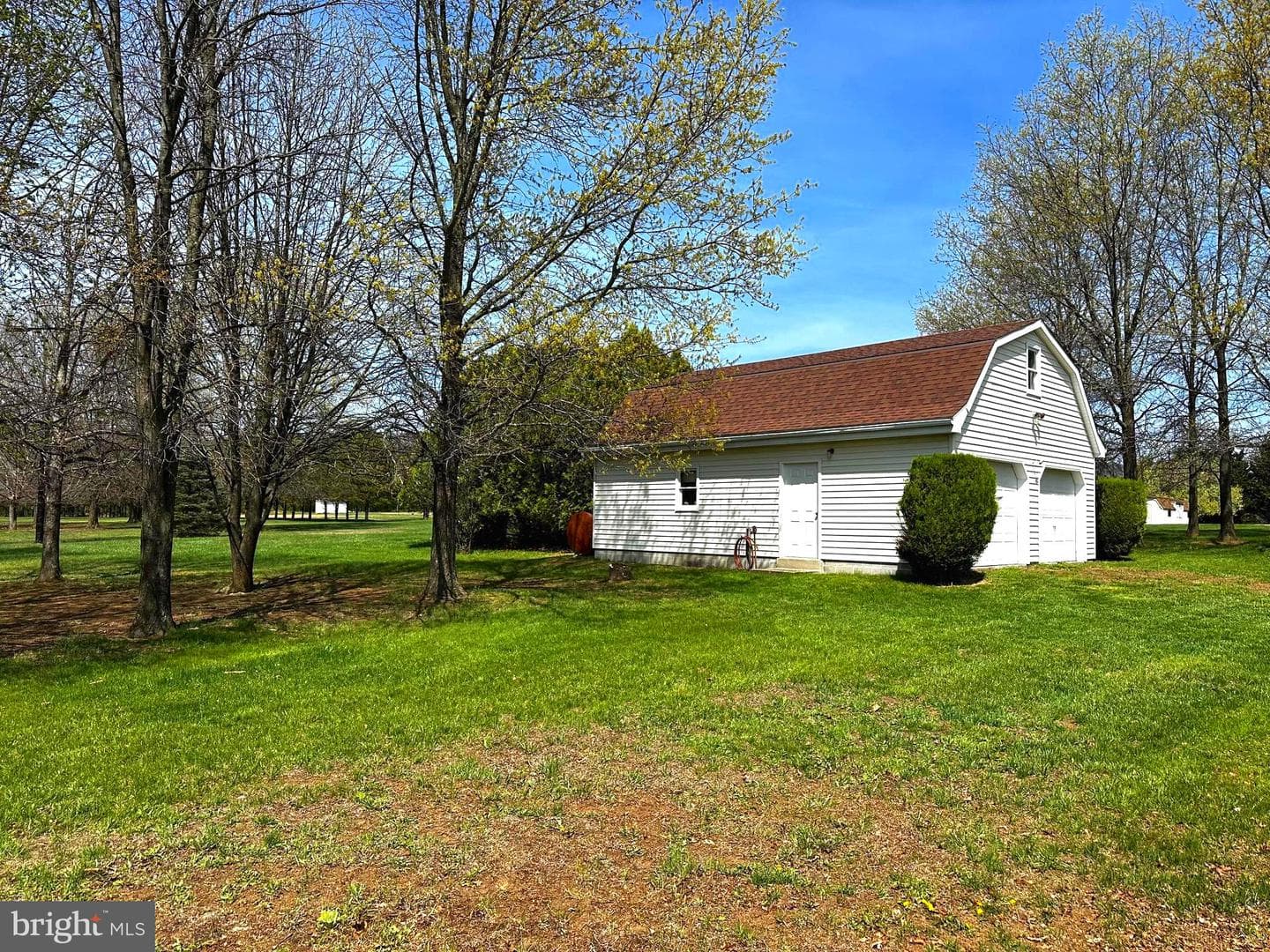 229 Hollis Drive photo 14