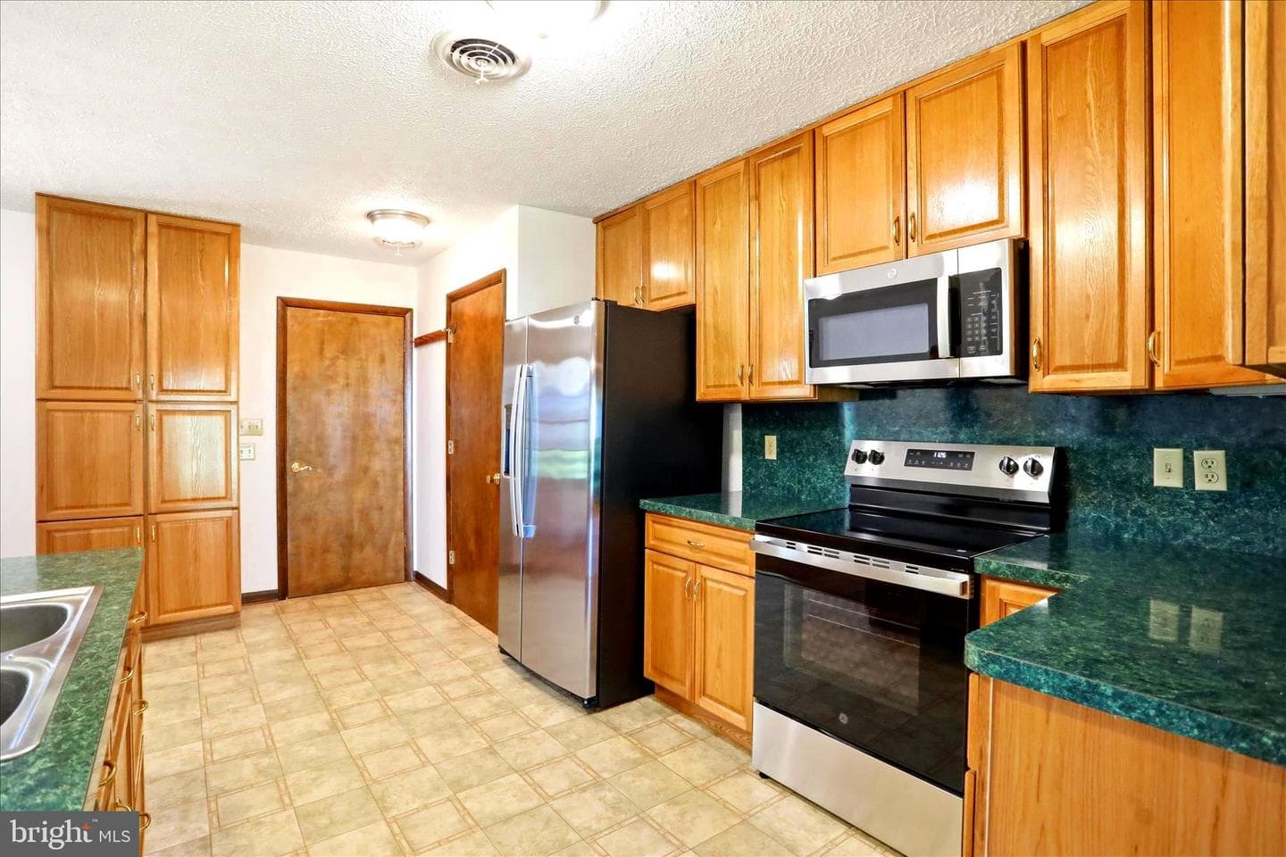 229 Hollis Drive photo 23