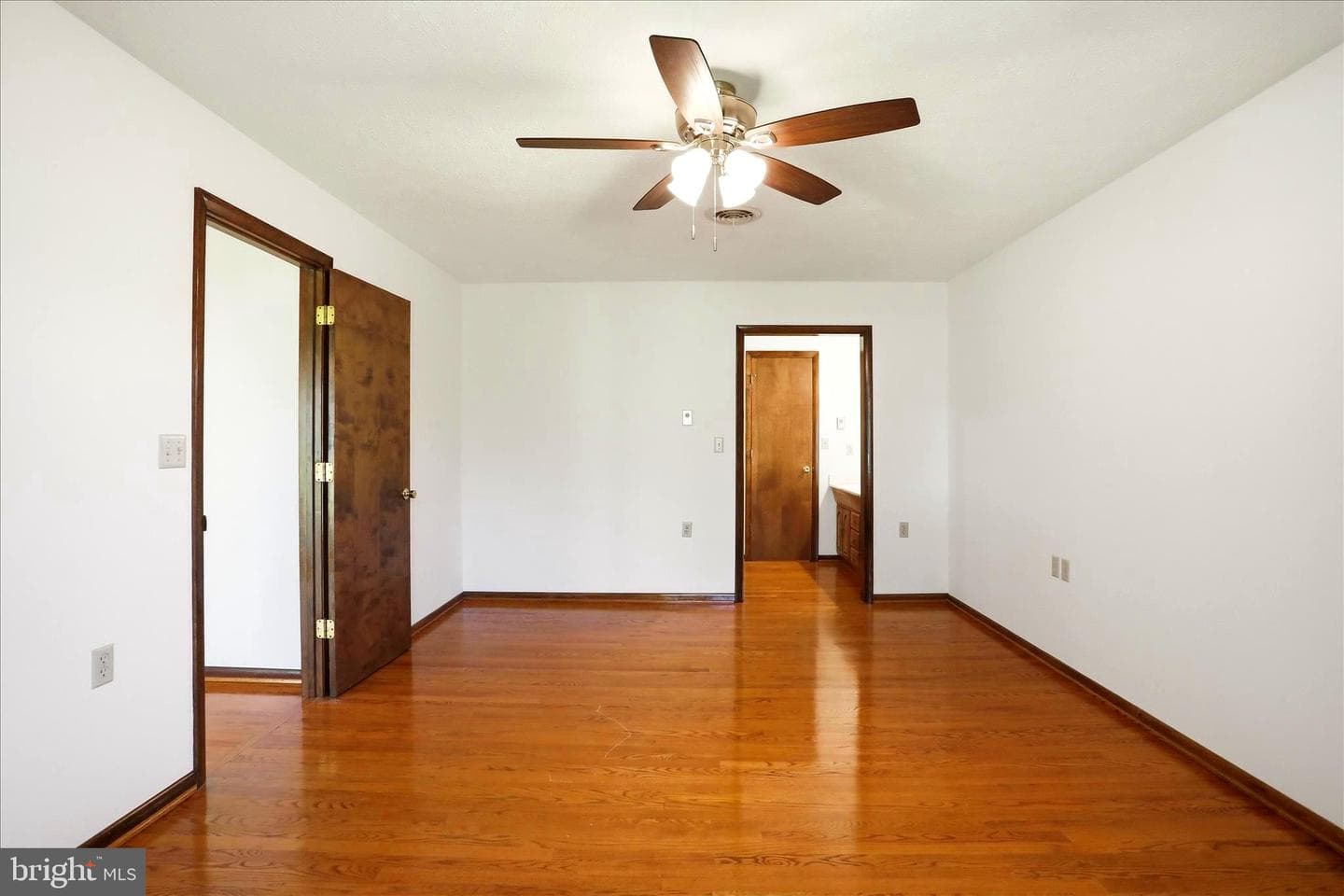 229 Hollis Drive photo 31