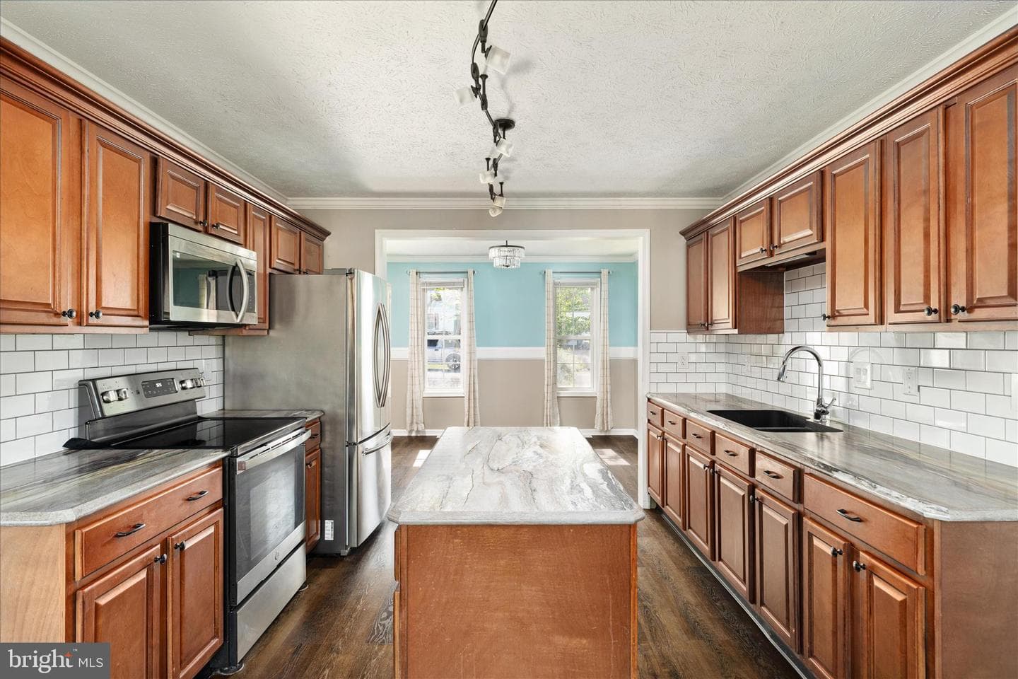 109 Fenimore Drive photo 8