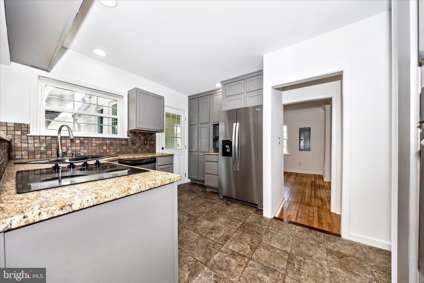 10167 Winchester Avenue photo 10
