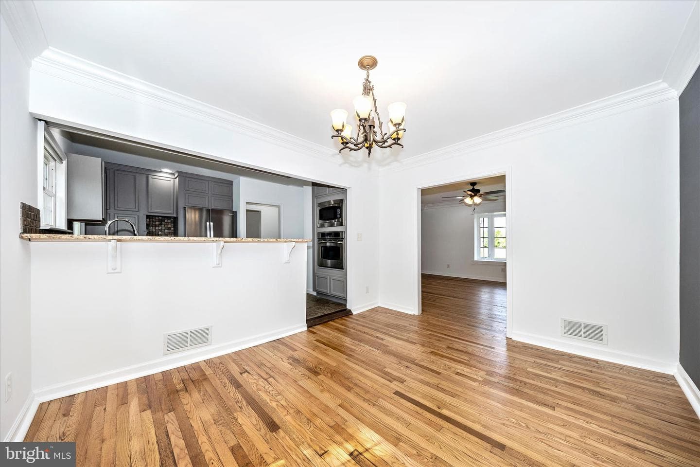 10167 Winchester Avenue photo 9