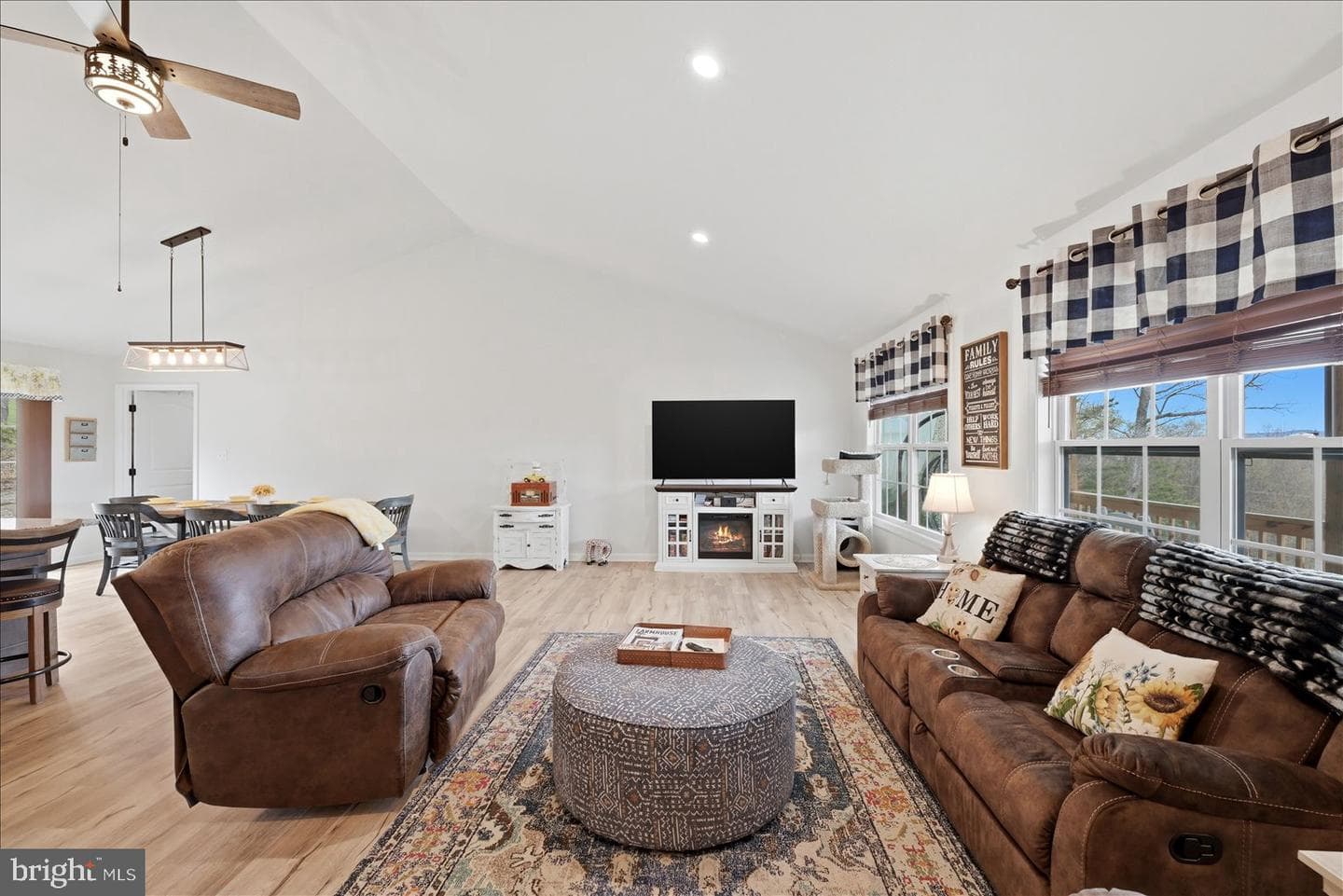379 Jura Drive photo 14