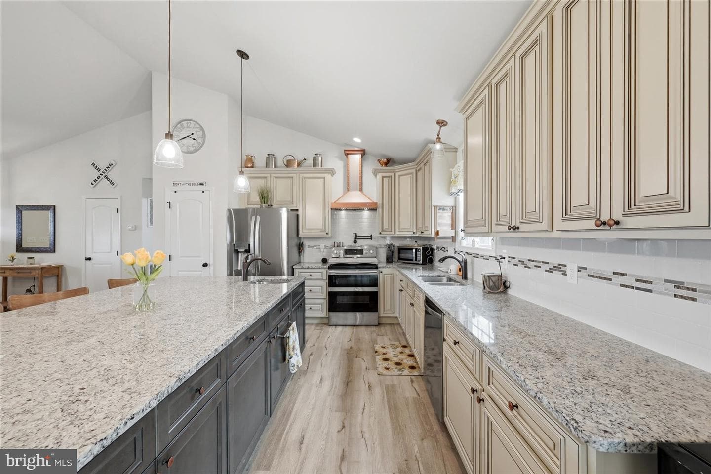 379 Jura Drive photo 18