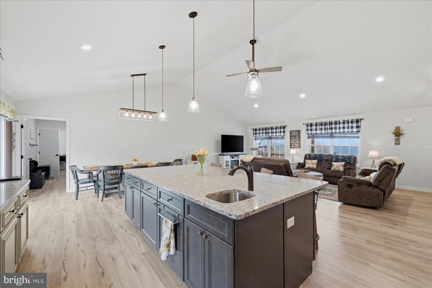 379 Jura Drive photo 22