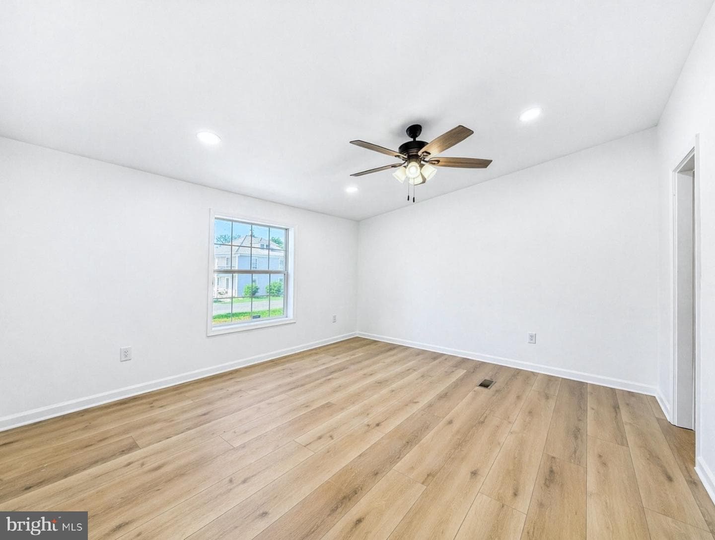 310 Jasmine Lane photo 9