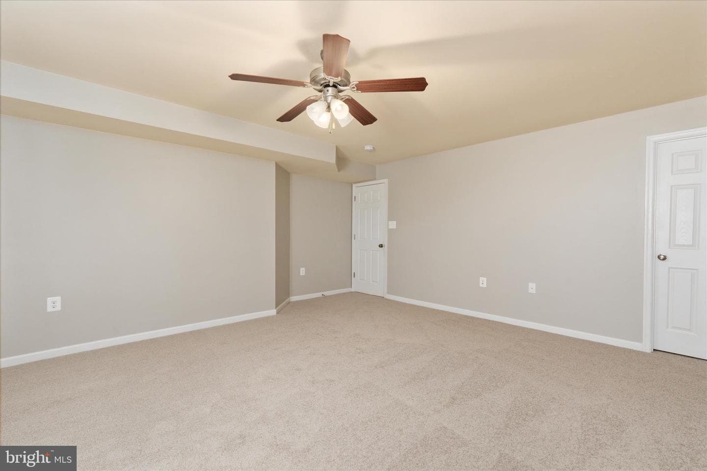 88 Aldershot Drive photo 31