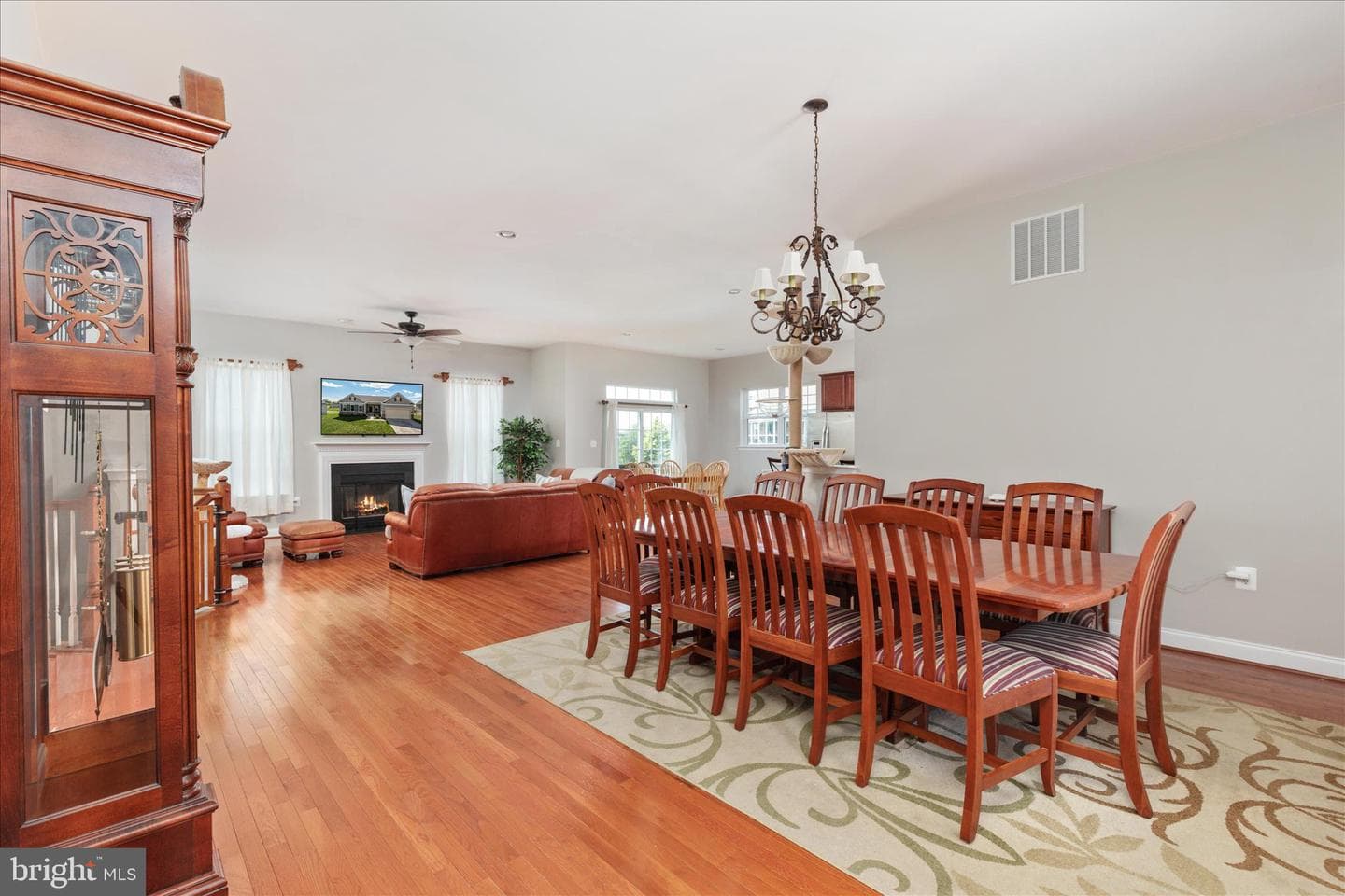 88 Aldershot Drive photo 4
