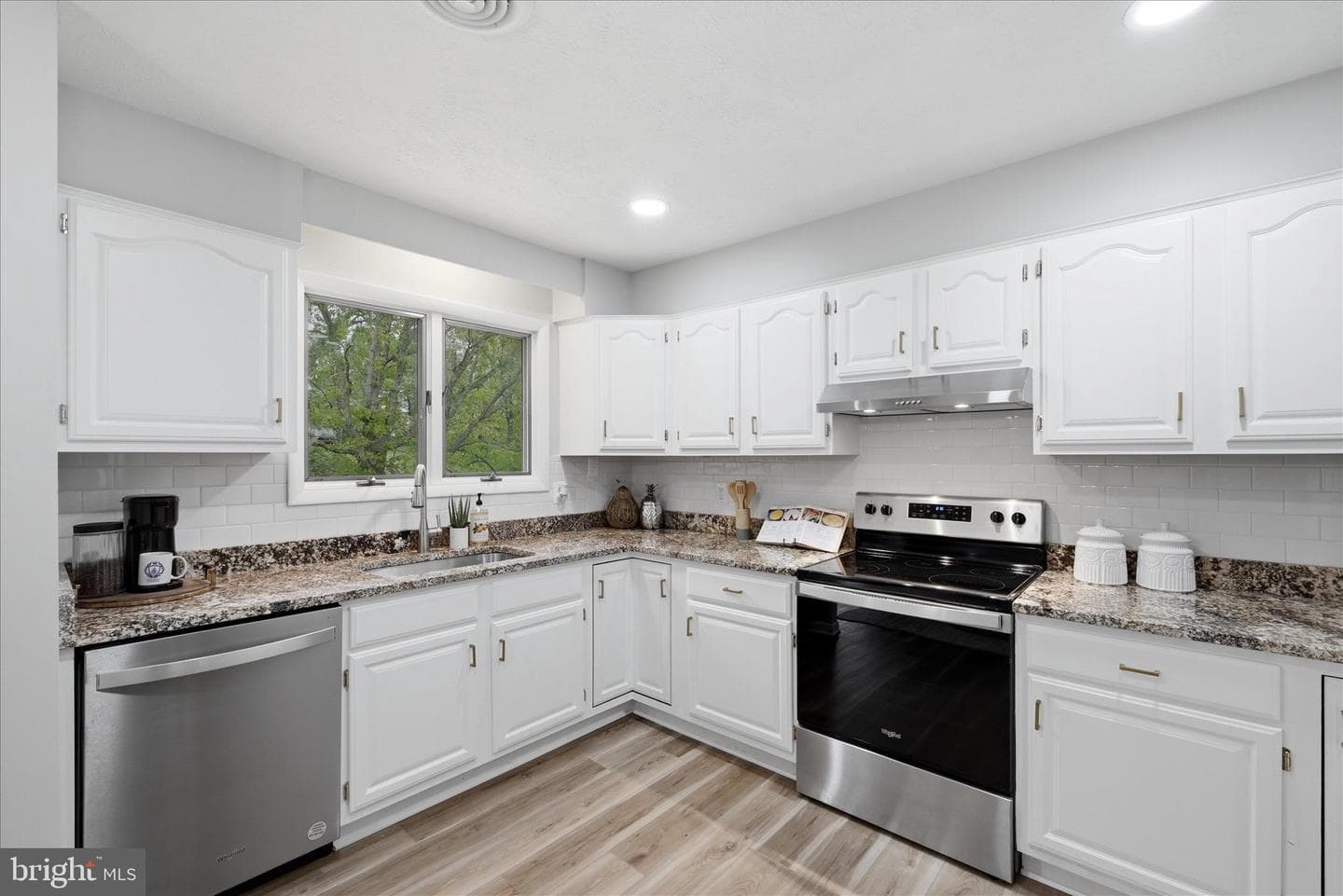 144 Brenda Drive photo 14