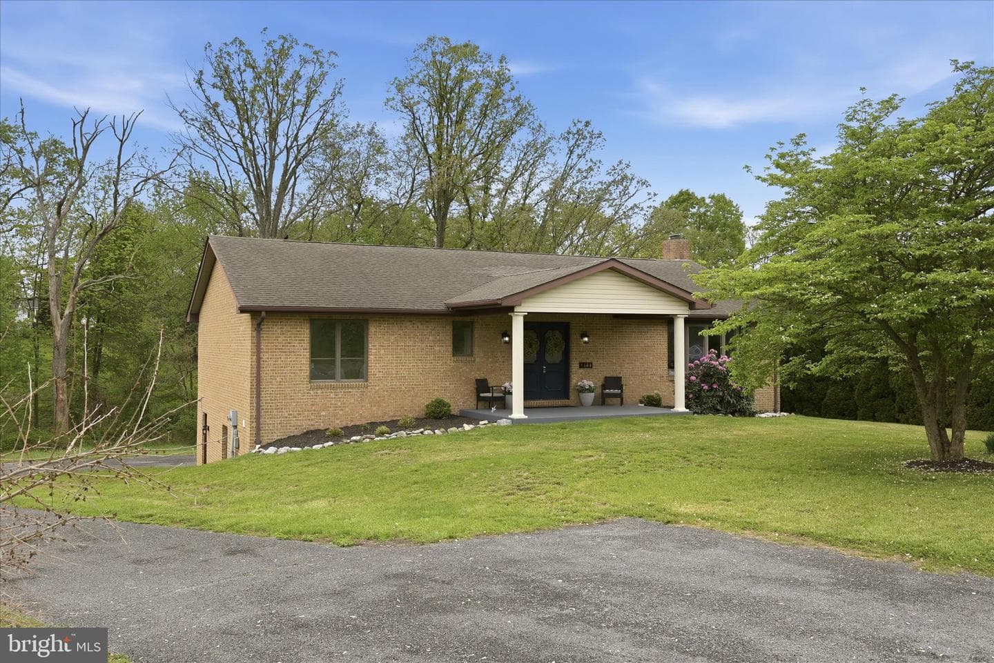 144 Brenda Drive photo 3
