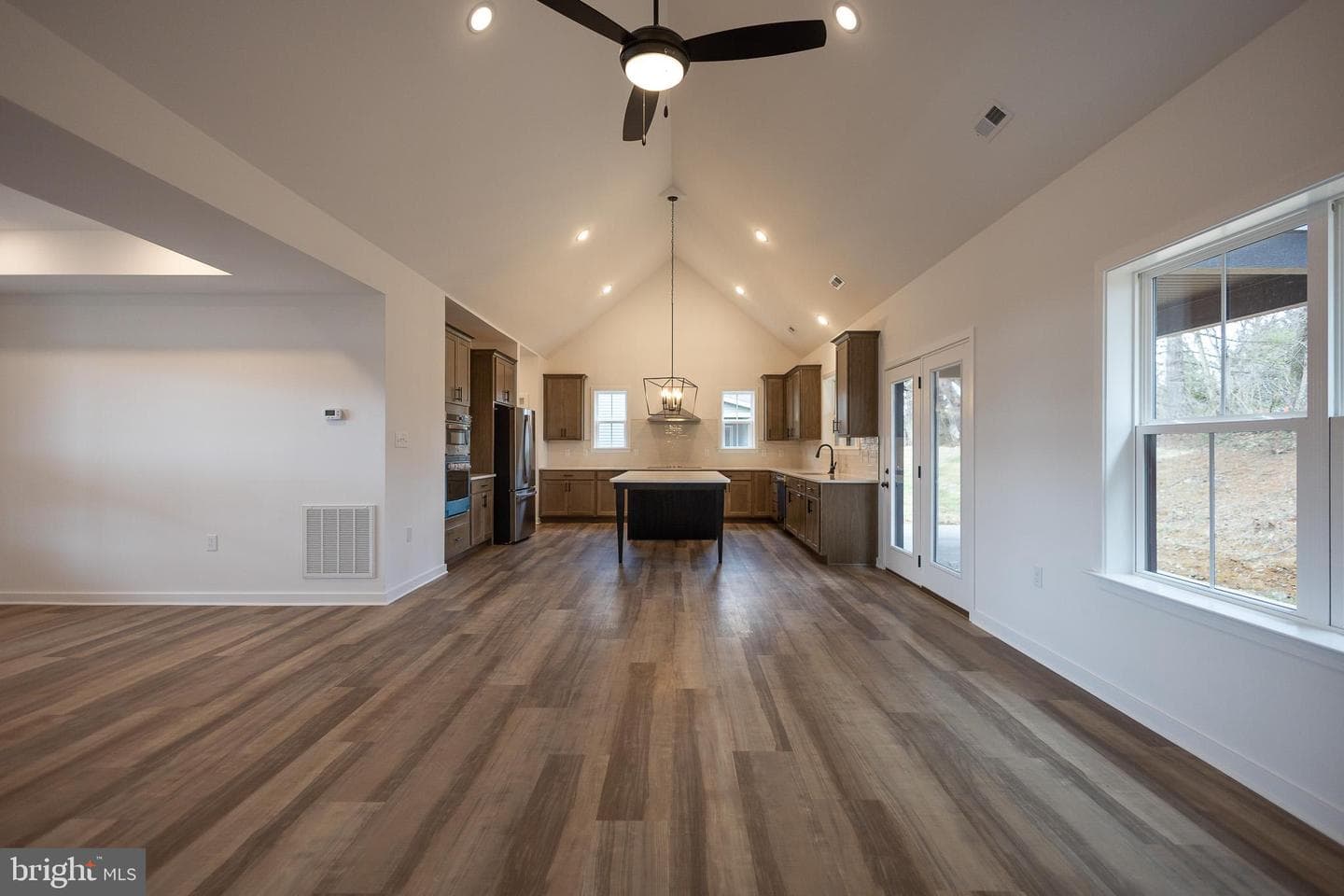 79 Haskell Dr photo 14