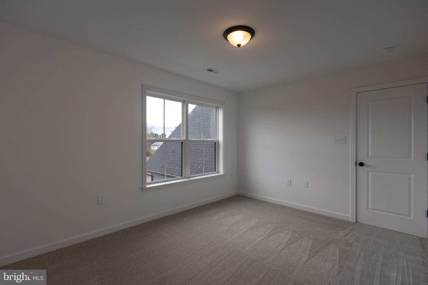 79 Haskell Dr photo 35