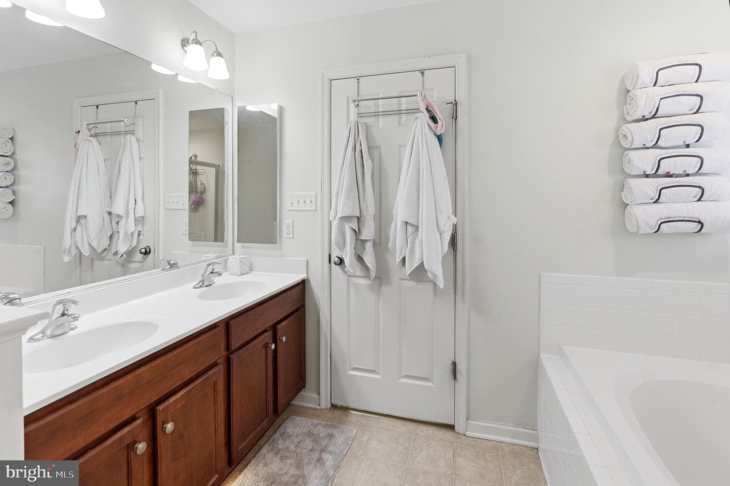 101 Chagall Lane photo 34