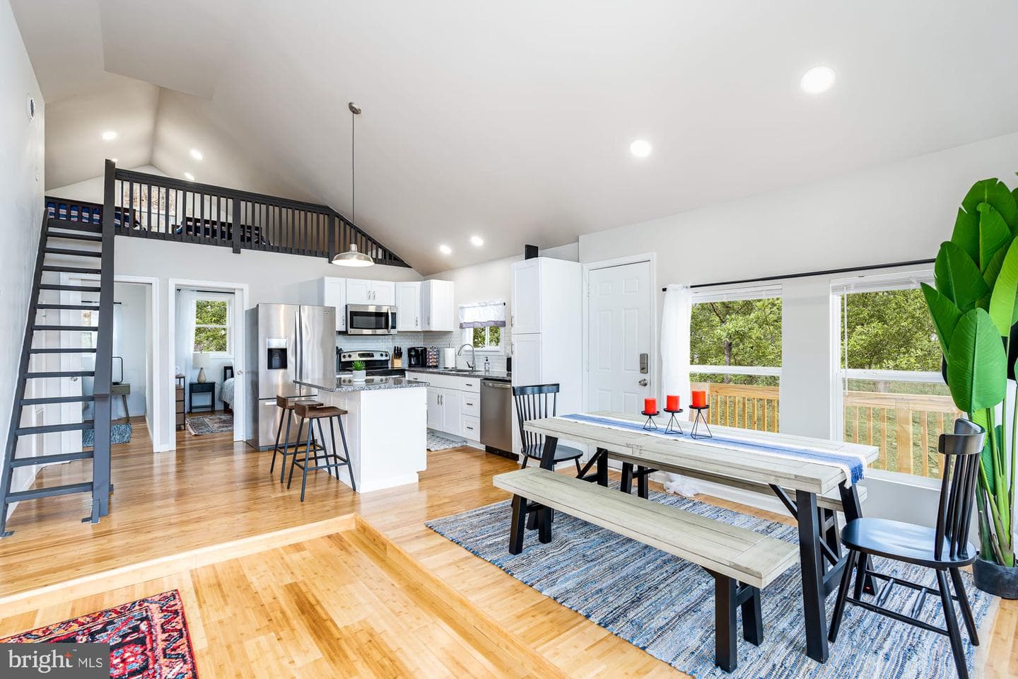 221 Dewdrop Lane photo 7