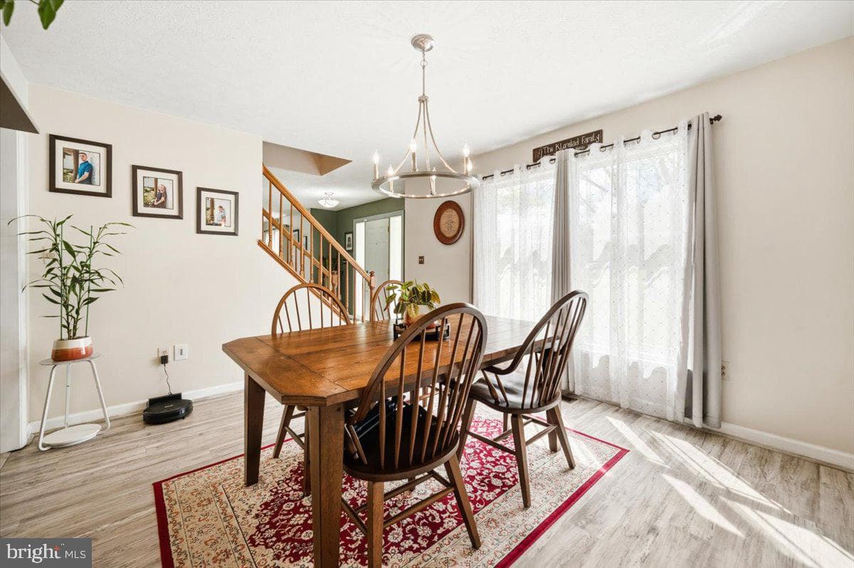 426 Appian Way photo 22