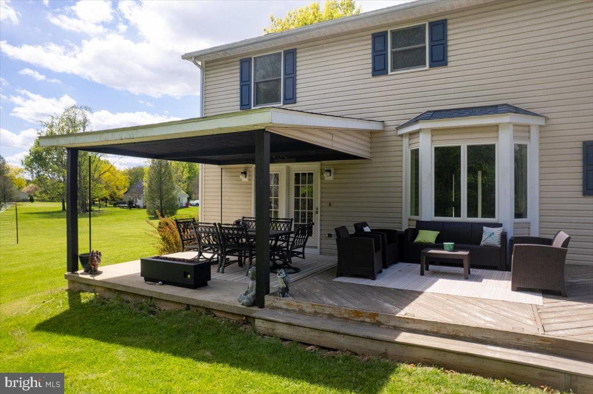 426 Appian Way photo 5