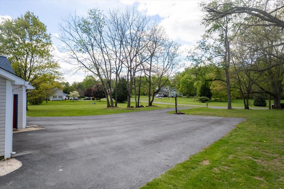 426 Appian Way photo 7