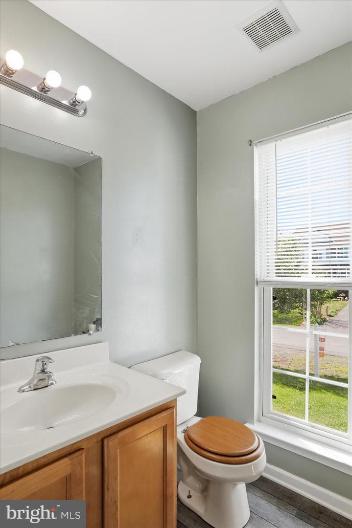 100 Coralberry Drive photo 14